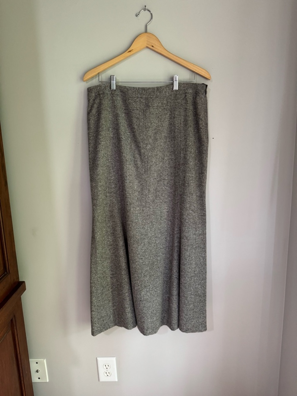 Jones New York Collection Charcoal Gray Tweed Wool/Silk Maxi Skirt - Picture 3 of 4